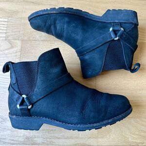 Teva Ankle Boots Black Suede Waterproof Chelsea Slip On Booties Women’s Size 6.5